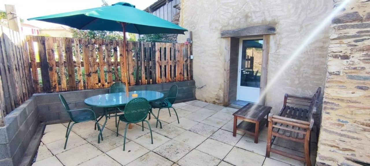 Gite Mimosa Saint-Florent-des-Bois Exterior photo